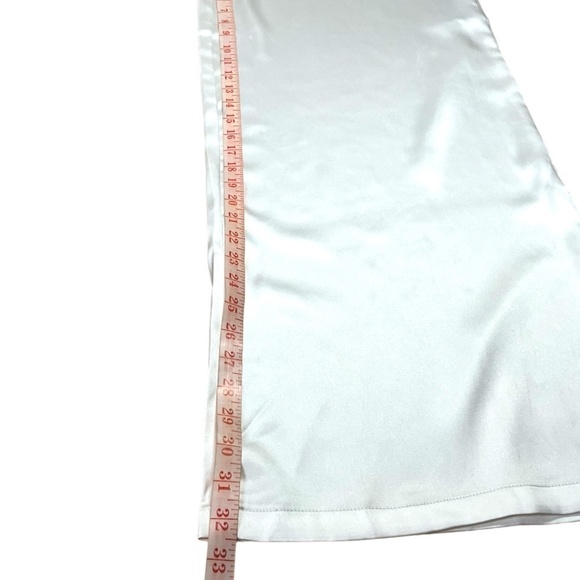 PRETTY LITTLE THING White Satin Wide Leg Flowy Pants Side Zip Close Us Sz 16 - Picture 8 of 10